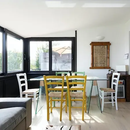 Plum Guide - Namaste Apartment