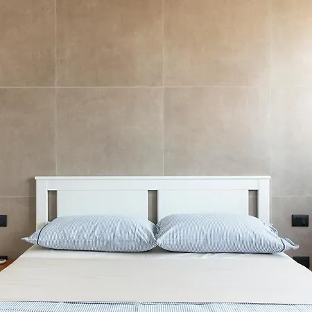 Plum Guide - Namaste Apartment *