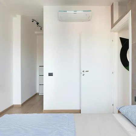 Apartment Plum Guide - Namaste *