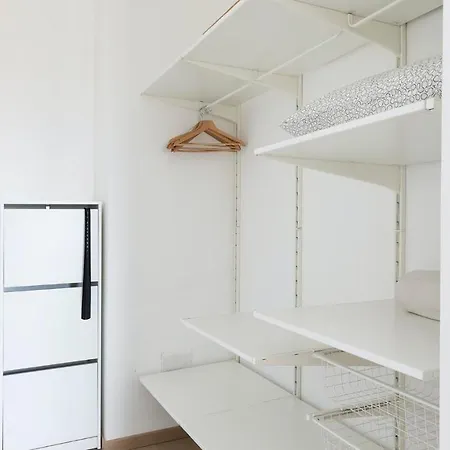 Plum Guide - Namaste Apartment Milan